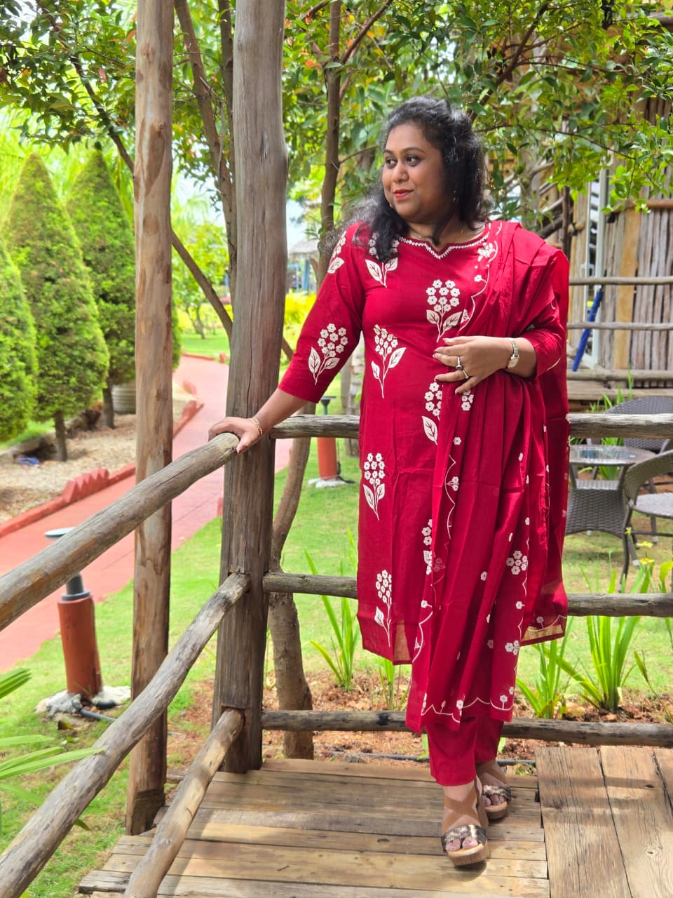 Suhani Premium 100% Cotton Kurti set with white floral print