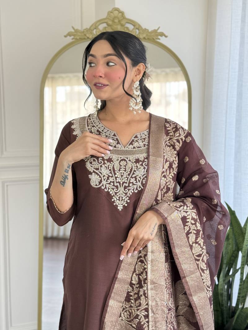 Mridvi Women’s Silk Embroidered Kurta Pant Set with Dupatta – Festive Ethnic Wear