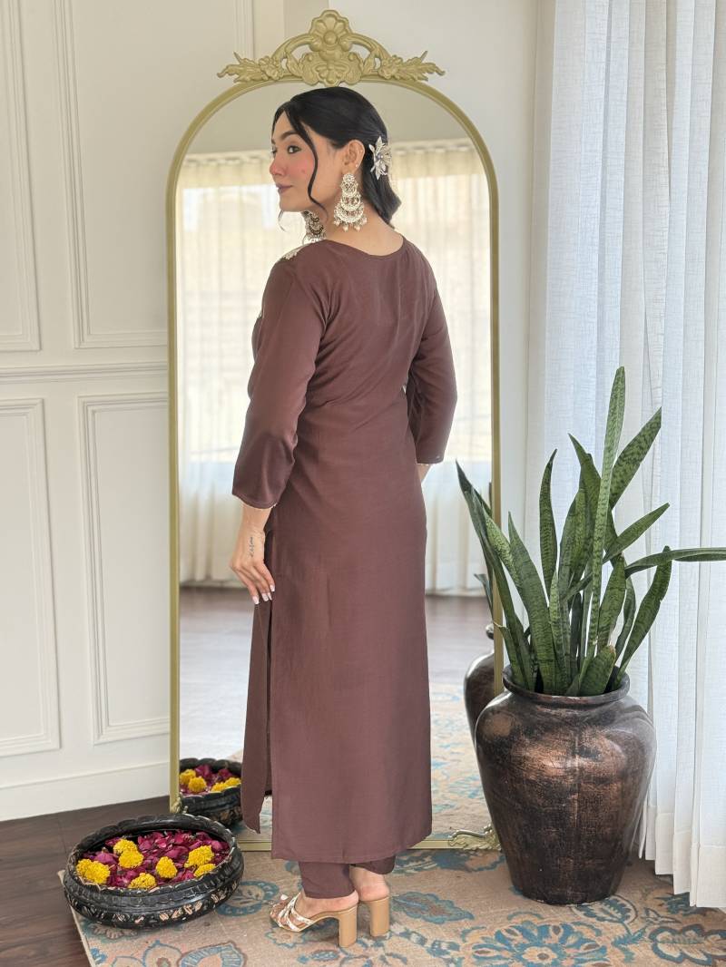 Mridvi Women’s Silk Embroidered Kurta Pant Set with Dupatta – Festive Ethnic Wear