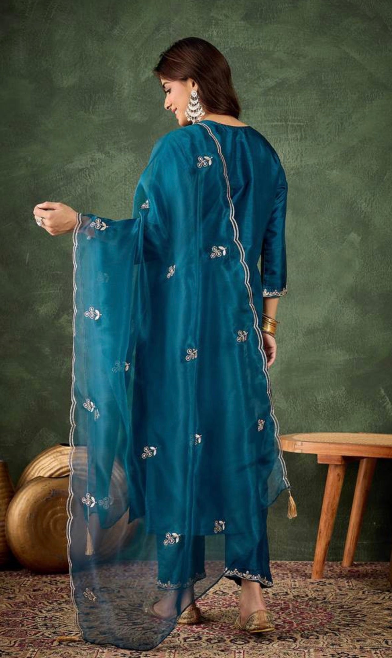 Shayana Silk Blend Embroidered Kurti Set