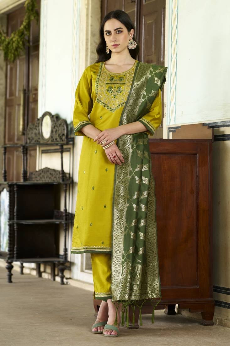Abha Festive Embroidered Kurti Set
