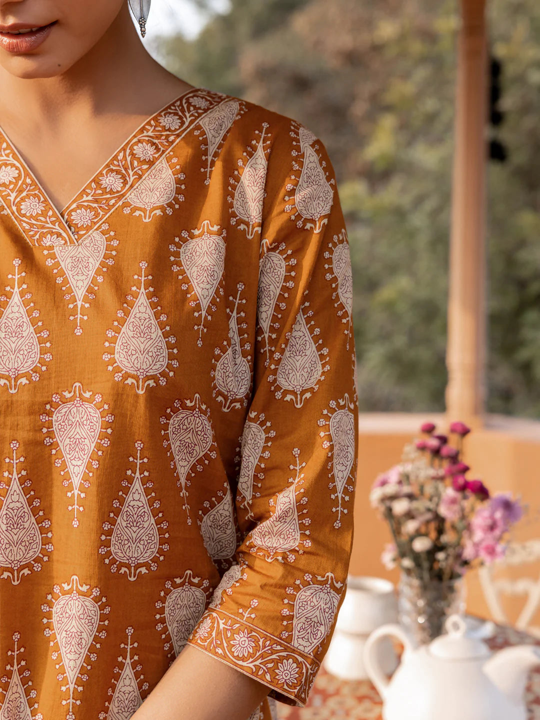 Bhoomi Women's Mustard Cotton Printed Straight-Cut Kurta Set