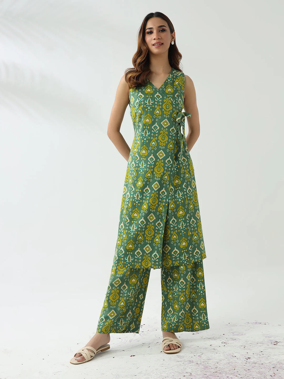 Shaad Women's Green Cotton Straight Kurta With Palazzo