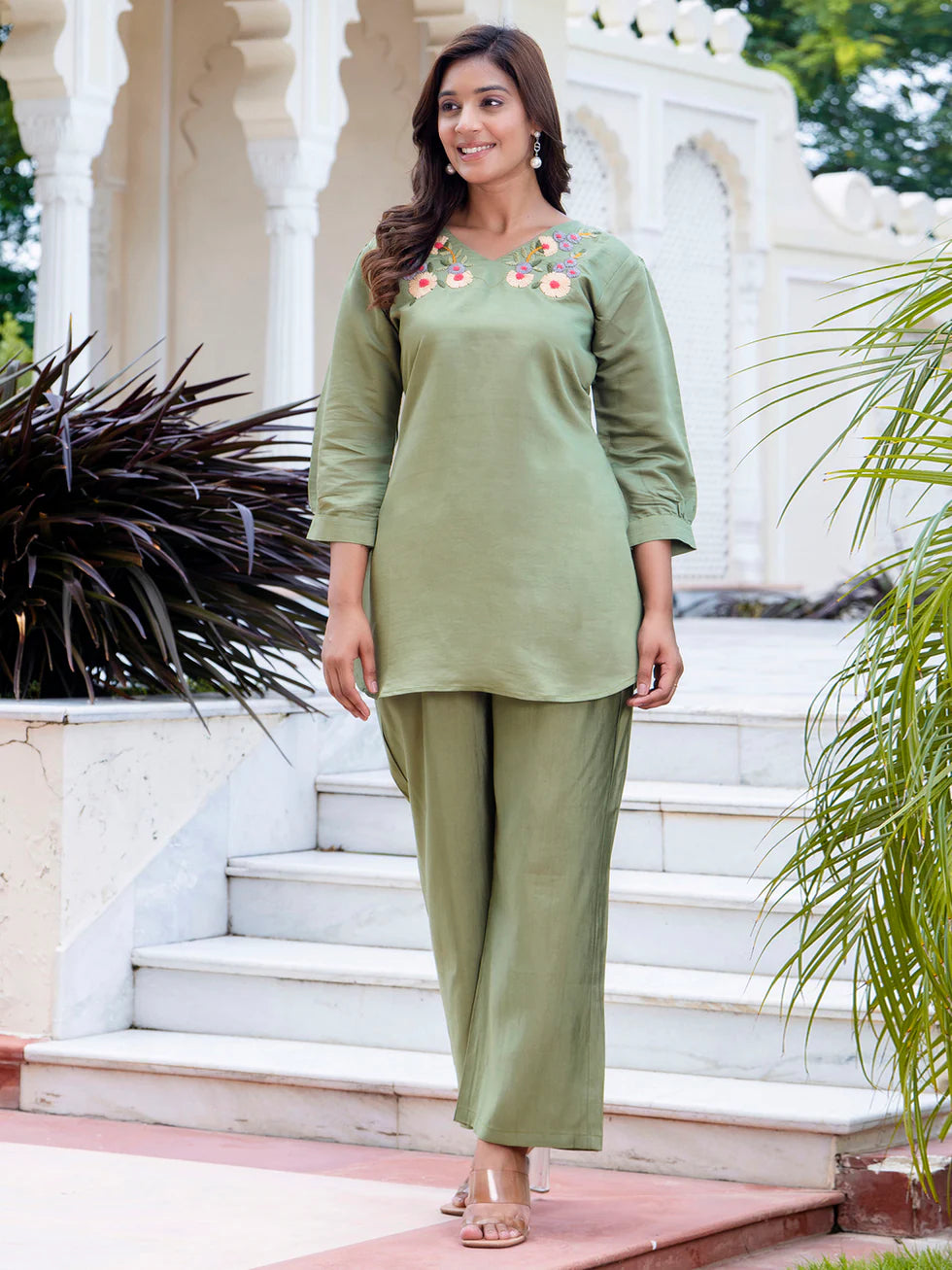 Shamita Floral Embroidered Top With Trousers